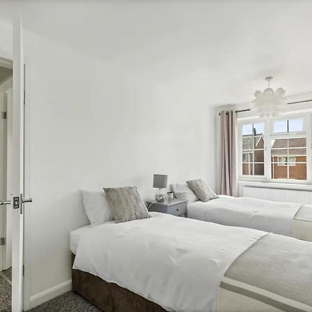 Bright & Spacious With Garden & Parking ノッティンガム エクステリア 写真